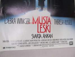 Musta leski - Svarta änkan -elokuvajuliste, Debra Winger, Theresa Russel, Bob Rafaelson