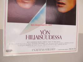 Yön hiljaisuudessa - I nattens stillhet -elokuvajuliste, Roy Scheider, Meryl Streep, Robert Benton