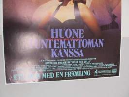 Huone tuntemattoman kanssa - Ett rum med en främling -elokuvajuliste, Kathleen Turner, Gabriel Byrne, Sting, Peter Del Monte