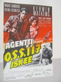 Agentti O.S.S. 117 iskee -elokuvajuliste, Kerwin Mathews, Nadia Sanders, Irina Demich