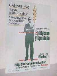 Epäilyksen yläpuolella - Höjd över alla misstankar -elokuvajuliste, Gian Maria Volonte, Florinda Bolkan, Elio Petri