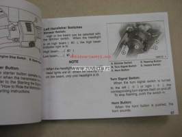 Kawasaki Z1000 owner´s manual -käyttöohjekirja