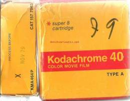 Kodak  Kodachrome 40 movie film KMA 464P 15 m, avaamaton filmirulla tuotepakkaus, dev before 11/78 , filmi metallikotelossa