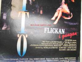 Tyttö keinussa - Flickan i gungan -elokuvajuliste, Meg Tilly, Rupert Frazer, Gordon Hessler