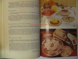 Ungarische Kochkunst. (Unkarilainen keittokirja)