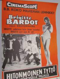 Hitonmoinen tyttö - Mademoiselle Pigalle -elokuvajuliste, Brigitte Bardot, Jean Bretonniere