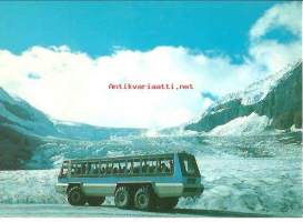 Foremost snowcoach  - linja-auto postikortti