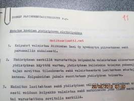 Suomen Panimomestariyhdistyksen asiakirjoja, luonnoksia, kirjeenvaihtoa, muisteluksia ym. -mappi 1960-luvulta (toiminnassa mukana olleen kirjastostosta löytynyt)