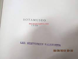 Sotamuseo III 1950 vuosikirja, sis. seuraavat artikkelit; Miekkaritarikunnasta Mannerheimin-ristiin, Suomalainen sotilaspäähine Venäjän-vallan aikana, Tykkien