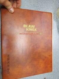 Blaw Knox asfaltti- ym. koneiden esitekansio noin 25 kpl esitteitä alkuperäisessä tehtaan kansiossa