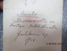 Rakel Elina soutaa 1915 -valokuva