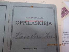 Klaus Aarne Stenroos - koulutodistuksia, myöntökirjoja / luovutustodistuksia ym. dokumentteja elämän varrelta noin 30 kpl