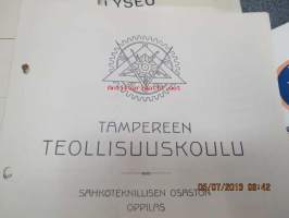 Klaus Aarne Stenroos - koulutodistuksia, myöntökirjoja / luovutustodistuksia ym. dokumentteja elämän varrelta noin 30 kpl