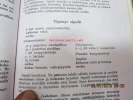 Maija keittää