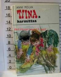 Tiinaa harmittaa