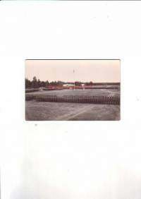 Sotilaita lipunnostossa Utti 1938