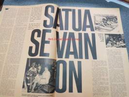 Jallu 1966 nr 9 sis. mm. seur. artikkelit / kuvat; Kansikuva Gloria Paul, Tyttö miestä myöten, Akateemista eli mitä Helsingin opiskelijatytöistä kerrotaan,
