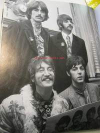 Lennon 1940-1980 (John Lennonin elämä sanoin ja kuvin)