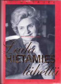 Laila Hietamies läheltä, 1998. 1. painos.