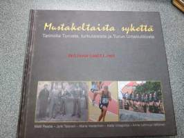 Mustakeltaista sykettä - Tarinoita Turusta, turkulaisista ja Turun Urheiluliitosta