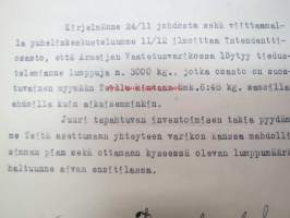 Puolustusministeriö / Littoisten Verkatehdas Oy -kirjeenvaihtokansio, joka käsitteelee tilattuja kankaita, niiden ominaisuuksia, toimituksia ym. puolustusvoimien