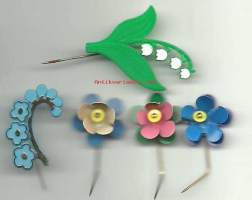 Vappu ym kukkamerkkejä  muovia-  rintamerkki, neulamerkki