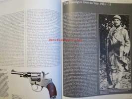 The complete handgun 1300 to the present