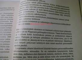 kasvatus ihmisyyteen  seurakuntaopiston ja luther-opiston juhlakirja
