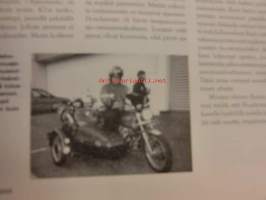 Huimapyörä. Veteraanimoottoripyöräklubin jäsenlehti  2000/5 sis mm,kokeilussa Honda 750 A &quot;vain pakki puuttuu&quot;.XXV veteraaniralli 2000.ym.