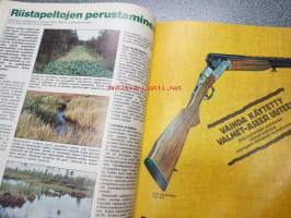 Metsästäjä 1977 nr 3 sis. mm: Asemainokset Remington, Tikka, Valmet, Beretta, Voere, Miroku, Parker-Hale, Browning, Metsästysseuran toiminta, Jokamiehenoikeudet