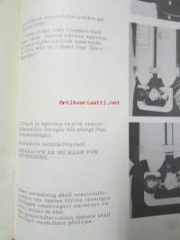 AGA Divator 217 och AGA Divator 324 Andningsapparater för rök- och vattendykning, Beskrivning och Skötselinstruktion. sis. erillisen hinnaston