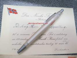 Den Norske Forening i Finland... til å overvaere Föreningens Fest  i anledning av 100-årsdagen för Henrik Ibsens födsel... anhålles i Solennitsalen tirsdag 20