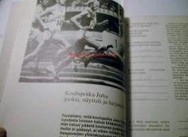 Aikamme lukukirja 4 a