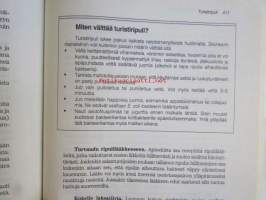 Kotihoidon ja lääkinnän ABC, yli 2000 hoito-ohjetta &quot;500 lääkärin parhaat vinki&quot;