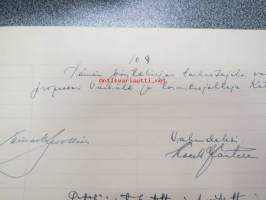 Turun yliopiston hallitus, kokouspöytäkirjan konsepti 23.3.1934, puhtaaksikirjoittamaton, mutta allekirjoitettu (Einar W. Juvelius myöh. Juva, Kaarlo Jäntere,