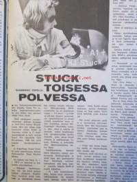 Vauhdin Maailma 1974 nr 4 -mm. Hot Rod, Skoda 120 S Rallye perinteitä perinteitä, Risto ja Ilkka Kivimäki, Hesketh Racingin hurja joukko, Lahden moottori- ja