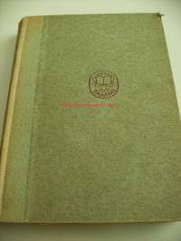 Hella Wuolijoki / Koulutyttönä Tartossa vuosina 1901-1904. 1 / Juhani Tervapään yksinpuheluja aikojen draamassa.