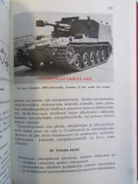 Tykkimies 1963. Suomen kenttätykistön säätiön vuosikirja N:o 6, 90 kuvaa
