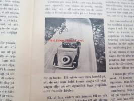 Hur man kör väl - Ab Nobel-Standard i Finland -autoihin ja ajamiseen liittyvää kuvilla havainnollistettua ohjausta, kuvat alunperin amerikkalaisia, mutta