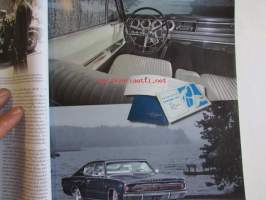 Mobilisti 2011 nr 7, Dodge Charger ’67, Mercedes-Benz 170D ’49 sisällysluettelo löytyy kuvista.