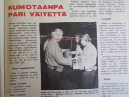 Vauhdin Maailma 1971 nr 2 -mm. Turistina Montessa Hannu Mikkola, Racing Car show, Boat show London, Monte-Carlon ralli Rauno tankilla viidenneksi, Siwa Spyder,