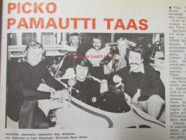 Vauhdin Maailma 1973 nr 2  sis. mm.  seur.  artikkelit / kuvat / mainokset; Marlboro World Championship Teamin 1973 esittely Genevessä, Ei ole riemulla rajaa kun