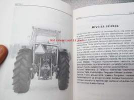 Massey Ferguson 290 traktori -käyttöohjekirja, lisäsivut nelivetomallia varten, varaosakuvasto -tractor instruction book