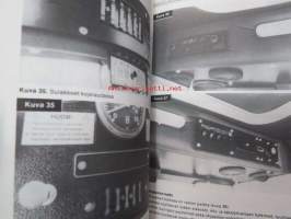 Massey Ferguson 290 / 290-4 traktori -käyttöohjekirja, lisäsivut nelivetomallia varten, varaosakuvasto -tractor instruction book