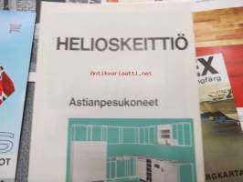 Rakentamiseen ja asumiseen liittyviä myyntiesitteitä 1960-luvun lopun / 1970-luvun taitteesta noin 1,5 cm nippu