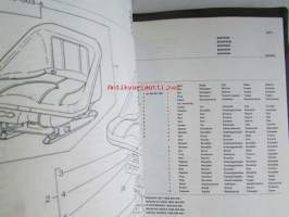 Massey-Ferguson MF 595 Parts Book -varaosaluettelo 4:llä eri kielellä.