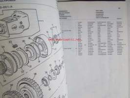 Massey-Ferguson MF 595 Parts Book -varaosaluettelo 4:llä eri kielellä.