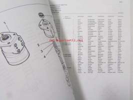 Massey Ferguson 240 Combine Parts book - Leikkuupuimurin varaosakirja, 5 kielen versio
