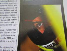 Vauhdin Maailma 2007 nr 9-10 -mm. Formuloissa tieto liikkuu laittomasti, Formula 1 GP:t Eurooppa, Iso-Britannia ja Unkari, Playboy ja Rättikauppias Flavio Briatore