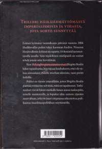 Kiinalainen, 2008. 1.painos.Kaikki alkaa siitä, kun pieni ruotsalainen kylä löydetään lähes kokonaan murhattuna.